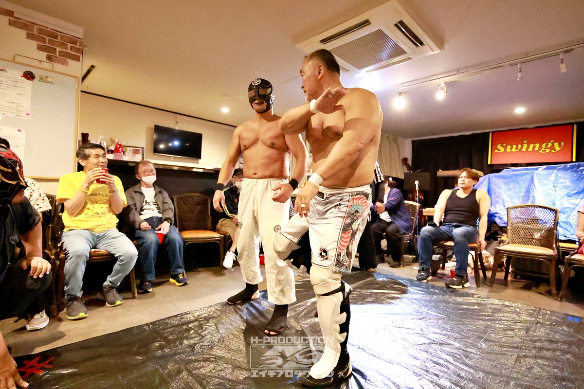 guard_sp's tweet photo. さて今週の日曜日は池袋で試合です☺ちょっと風邪気味で体調悪いけど。。。いつも通りガンガンいきます❗
レンコンマシーンという頼もしい選手がパートナーです。パワー全開で相手を叩き潰します。応援よろしくお願いします🙇⤵️ https://t.co/SYbT90Mlfg