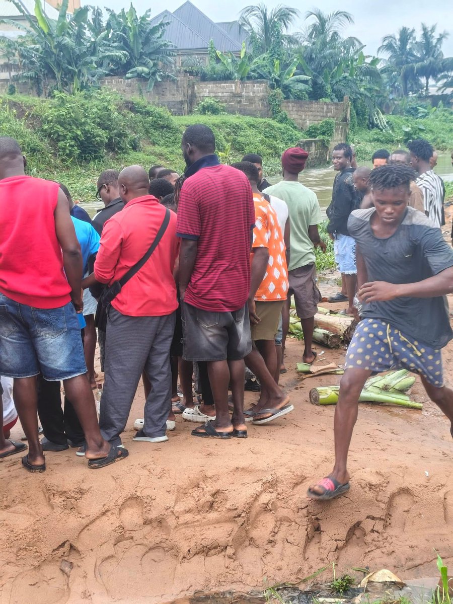 WOkene's tweet photo. Despite performing the sacrifices requested by the custodians of the river, the body of the 5-year-old girl did not surface.

Residents claim that several other bodies were seen in the river, but the little girl’s remains have still not been found. https://t.co/TulNE4rOg3