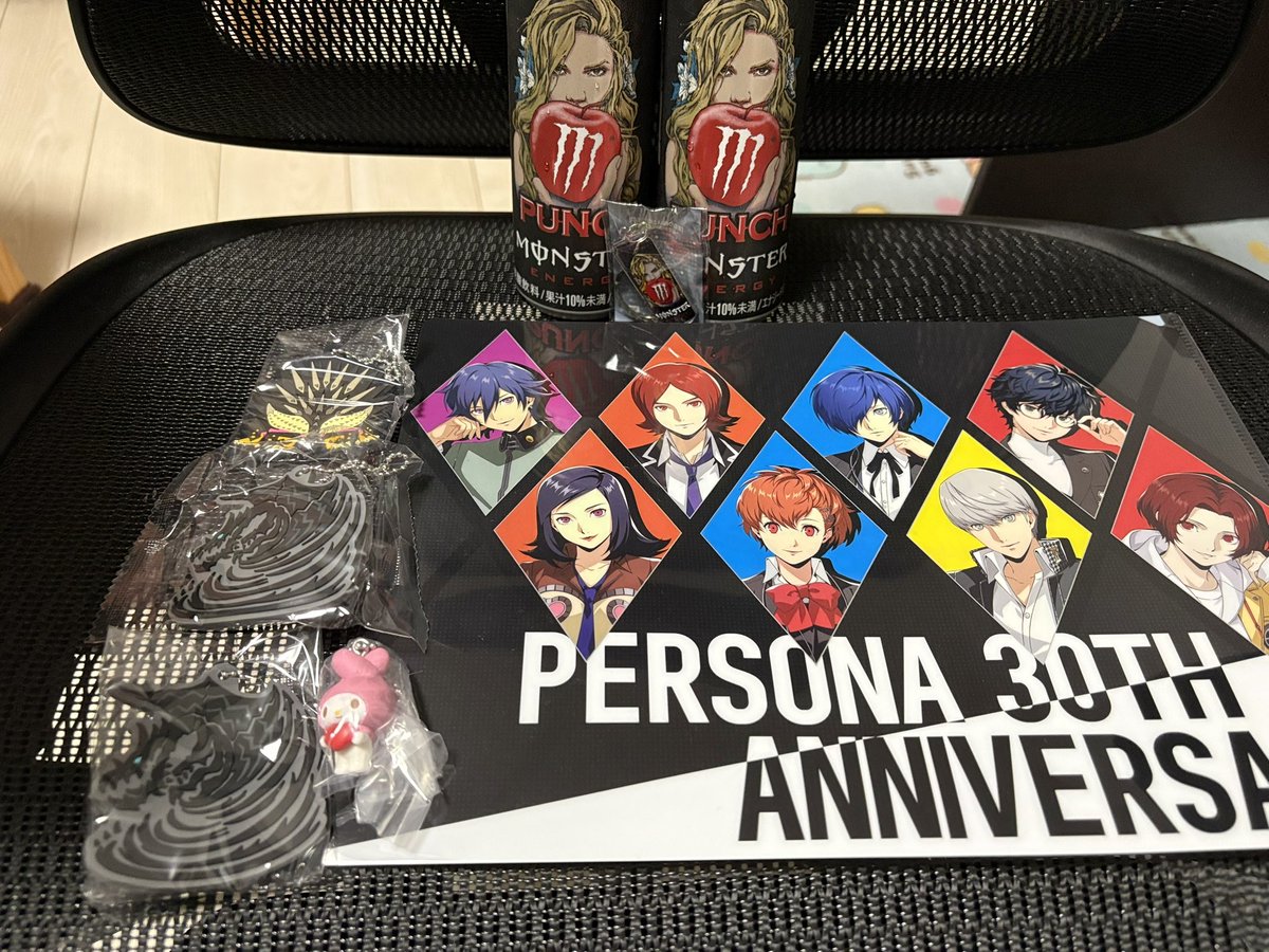 methy_1's tweet photo. 本日の戦利品
ガチャガチャ＆ローソンや😎 https://t.co/GbTrG7aqsO