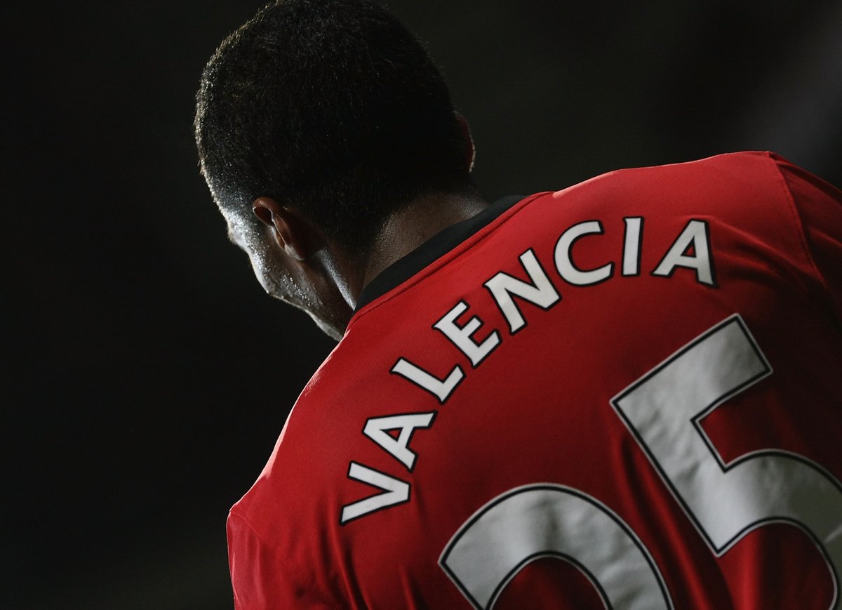 ManUtd's tweet photo. 🗓️ #OTD in 2009, @Anto_V25 became a Red ❤️🇪🇨 https://t.co/5kKmSfWzlq