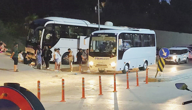 GunHaber's tweet photo. Antalya'da 52 kişiyi etkileyen zehirlenme olayında tutuklama https://t.co/FIavYPAyKc @gunhaber aracılığıyla https://t.co/Tfm0Gsd7Pb