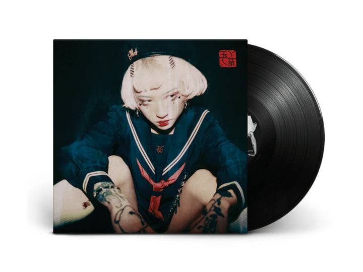 yeule_device's tweet photo. When I have money, I'm going to lay my hands on all of you. ALL OF YOU. https://t.co/EJmVRqtTz5