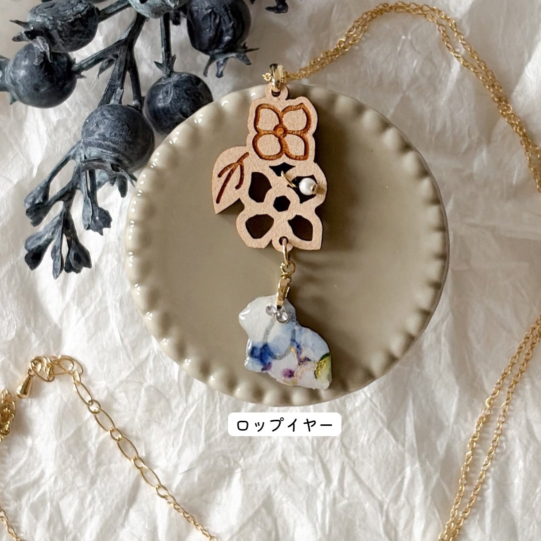 75Fuwari's tweet photo. #うさぎ作品展inX
#うさぎ作品展inTwitter 

新作「うさぎと花のネックレス紫陽花」
木製飾り「紫陽花」の下で遊んでるみたいなうさぎんネックレス
minneで販売中です🐇
https://t.co/typOQsn83k

thx @usgusg632 様 https://t.co/siokPOBtfg