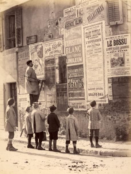 ParisAMDParis's tweet photo. 📸 Inconnu. 
Le colleur d'affiches et les enfants 
1893. Paris https://t.co/QthkmLPamG