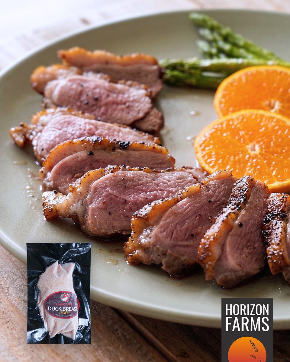 horizonfarms's tweet photo. ニュージーランド産合鴨肉🦆ロースブロックと、骨付きもも肉が使いやすいサイズにリニューアル🍖✨

💡安全ポイント
✅広々とした合鴨舎で平飼い
✅成長ホルモン剤・抗生物質不使用
✅農場への化学肥料・農薬不使用
✅非遺伝子組換えの良質な飼料
✅強制給餌、くちばしの切断は一切なし

#horizonfarms https://t.co/jo8zKJAUCT