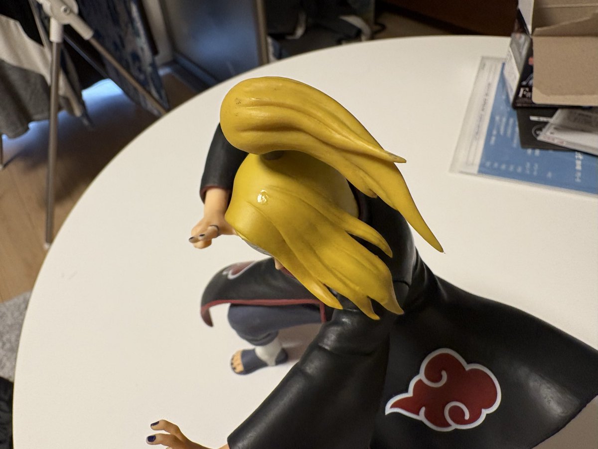 monpoke16's tweet photo. NARUTO一番くじのデイダラ、色移りや傷は多くなかったけど頭に接着剤が付いてる…

綺麗に取りきる方法があれば教えて欲しいです…😥不良品として交換にだしてこれ以上の不良品来るのは怖い💦

＃一番くじ #NARUTO #フィギュア https://t.co/Vi9voPUcs8