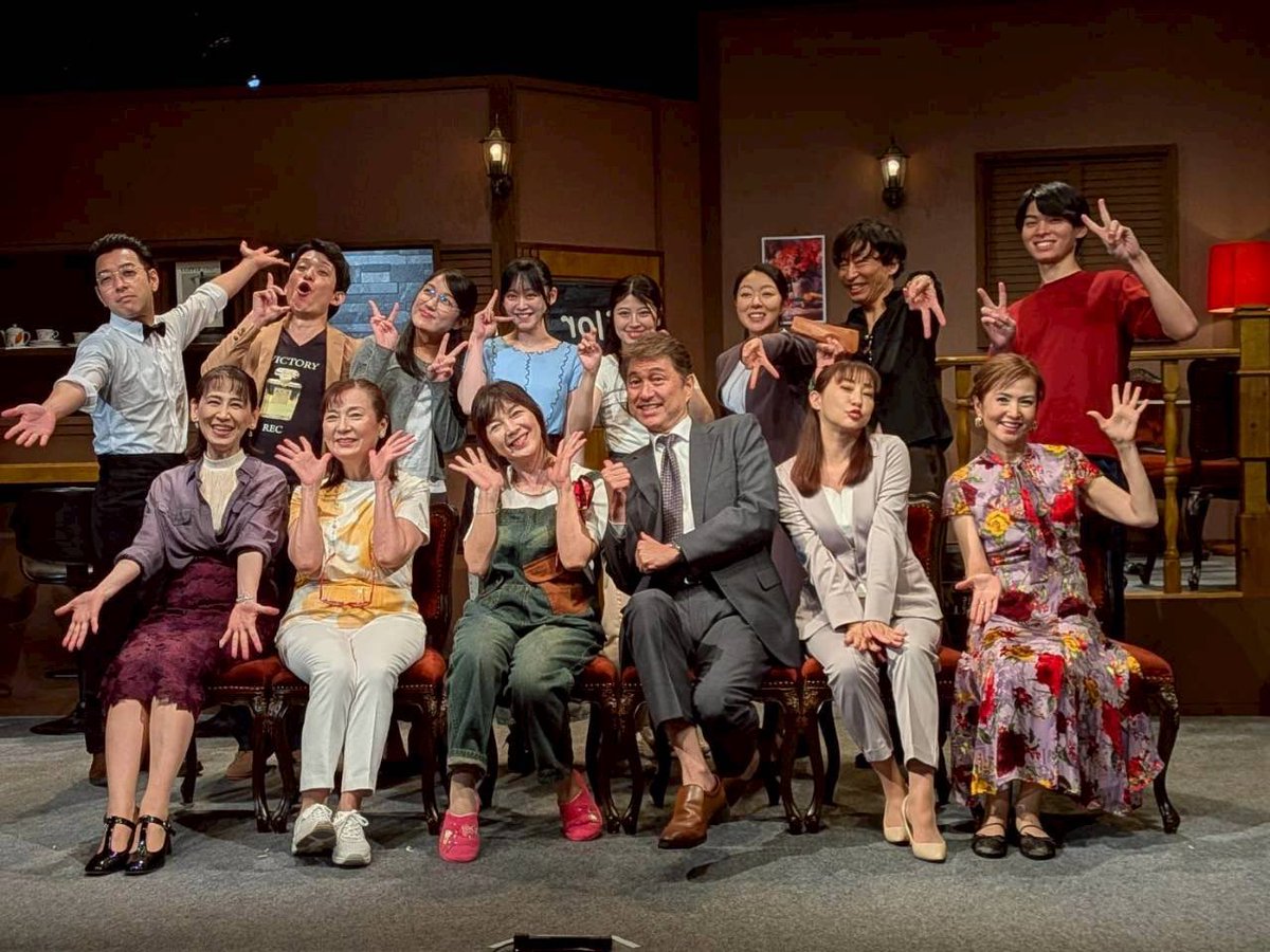 _nao_yamashita_'s tweet photo. 舞台 #詐欺男とがめつい女たち ご来場ありがとうございました！

大先輩の方ばかりで緊張もありましたが、皆さん本当に温かく素敵な座組に参加できて幸せでした。

毎公演、たくさんの笑い声を響かせてくださり、ありがとうございました‼︎

またどこかでお会いしましょう☺️

白石詩織役/山下ナオ https://t.co/eAOqbnl4sP