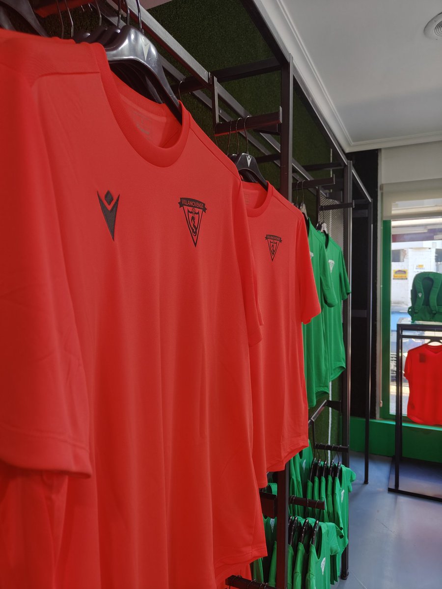 cfvillanovense's tweet photo. Mañana abriremos nuestra tienda oficial totalmente renovada 😍

La inauguración está prevista para el 16 de julio, dónde aprovecharemos para presentar la nueva equipación.

Desde mañana podéis pasar a renovar vuestro abono y ser los primeros en adquirir todas las novedades... https://t.co/JOeJDTtE34