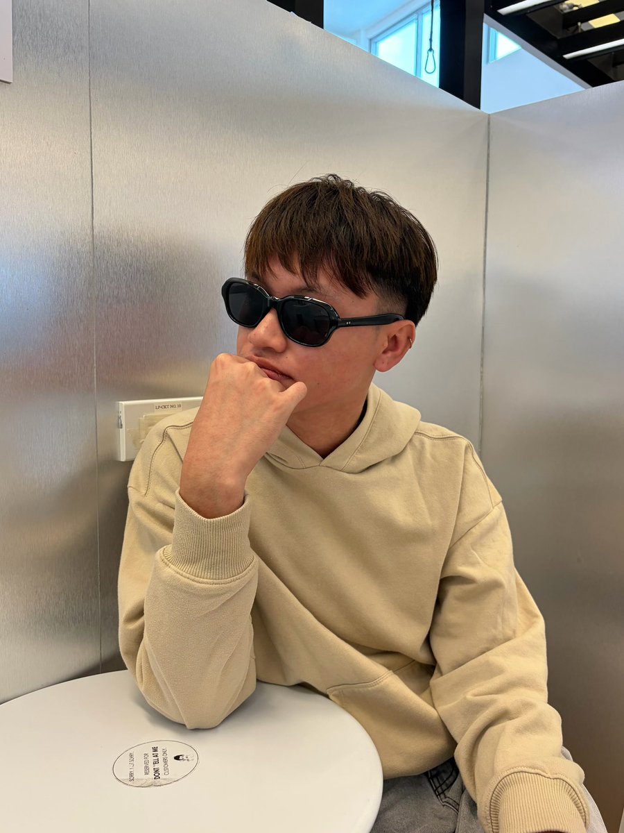 PheejayP's tweet photo. outdated 🤎 https://t.co/5OuReocdlP