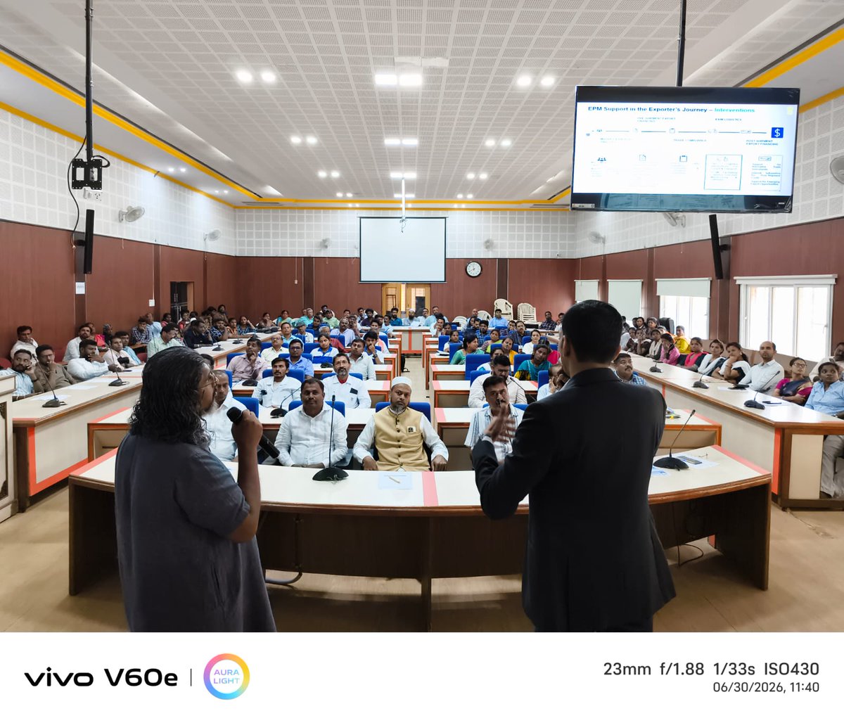 dgftindia's tweet photo. The Office of the Additional DGFT, Bengaluru, along with EPCH, organized an Export Awareness &amp; Training Programme in Kolar district on the Export Promotion Mission, e-Trade Connect Portal &amp; FTAs. Over 150 participants attended the session. #DGFT #EPCH #Exports #MSME #Kolar #FTA https://t.co/AssRdPgU1K