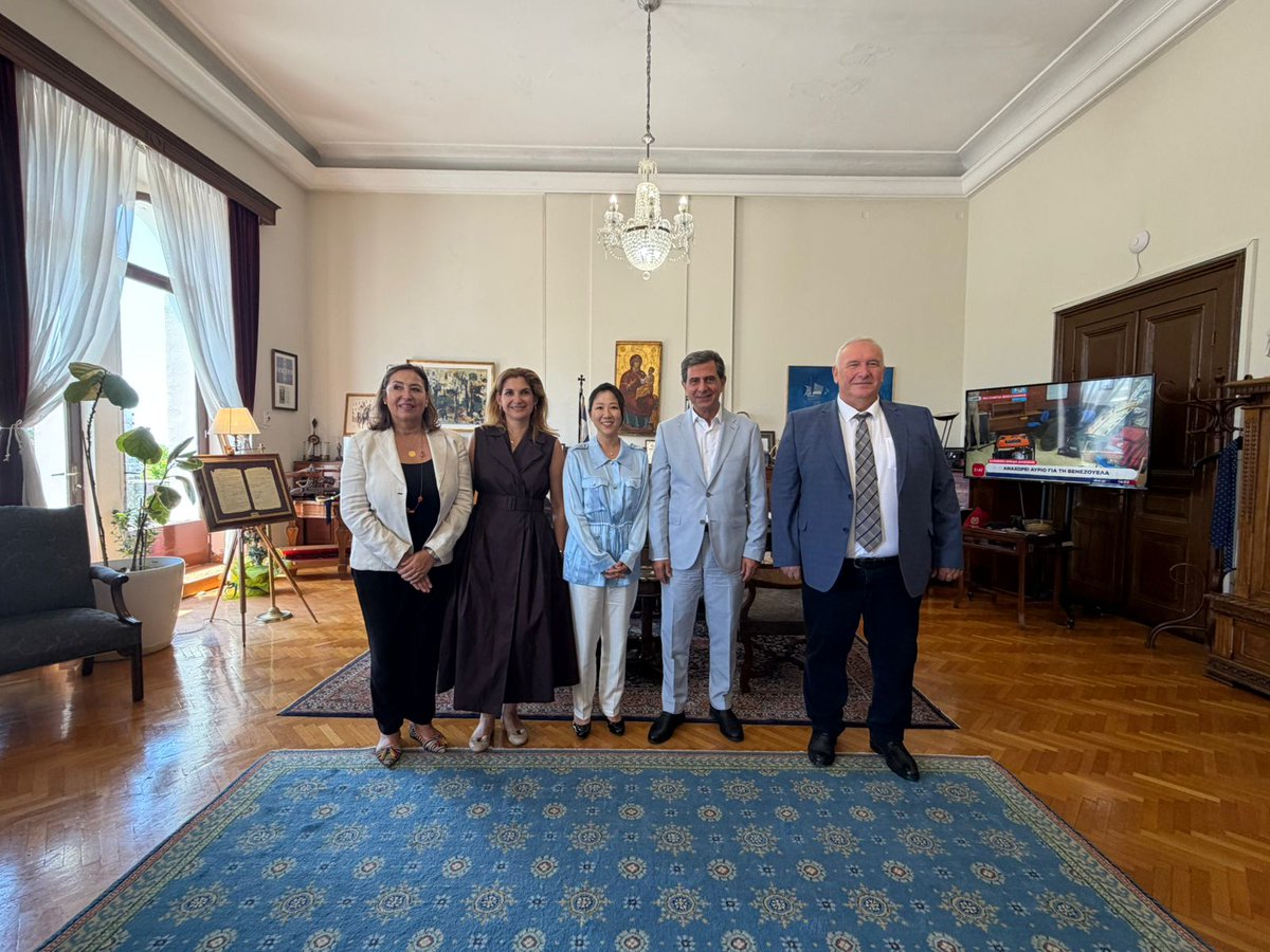 LeeSungAh_'s tweet photo. Pleased to meet Deputy Minister Dr. Konstantinos Gkioulekas in Thessaloniki. 

We discussed migration governance, regional cooperation and the evolving landscape in the Eastern Mediterranean. IOM remains committed to practical, effective migration management. https://t.co/sqjipWI67c