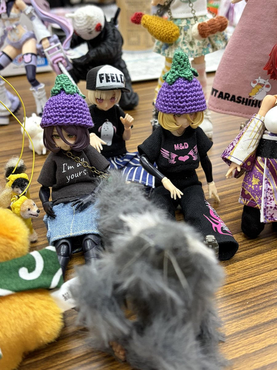 leamonde3's tweet photo. 今回の総会にはドルチさん一行(@umaiboutarako)も合流されてた一気に賑やかに😆
総会での"業務"は、私といえばお馴染みのnuke matrixのキットであるカロリーナの組み立て🤔
真面目にヤスリながら作り続けていましたが、私の技量ではここまで😅
手足まで行きたかったですね😭 https://t.co/gzfb8xfII0