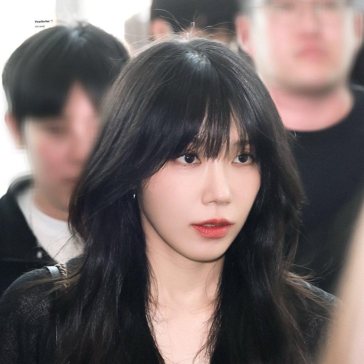 s_untist's tweet photo. With Bangs                          Without Bangs https://t.co/hkvTKxMjcJ