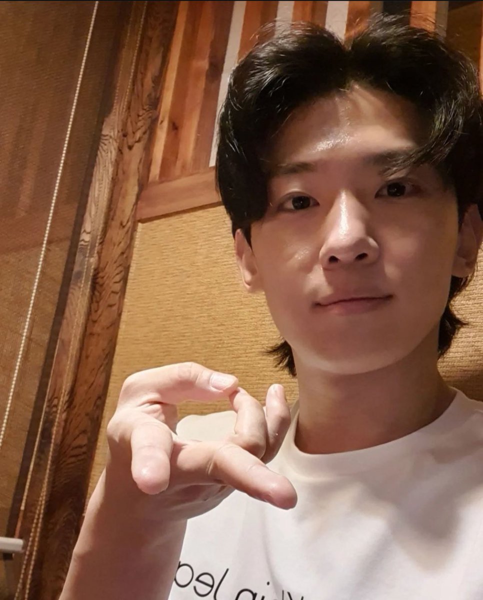 blingdexx's tweet photo. 야-호 https://t.co/LSsKE8M4ji