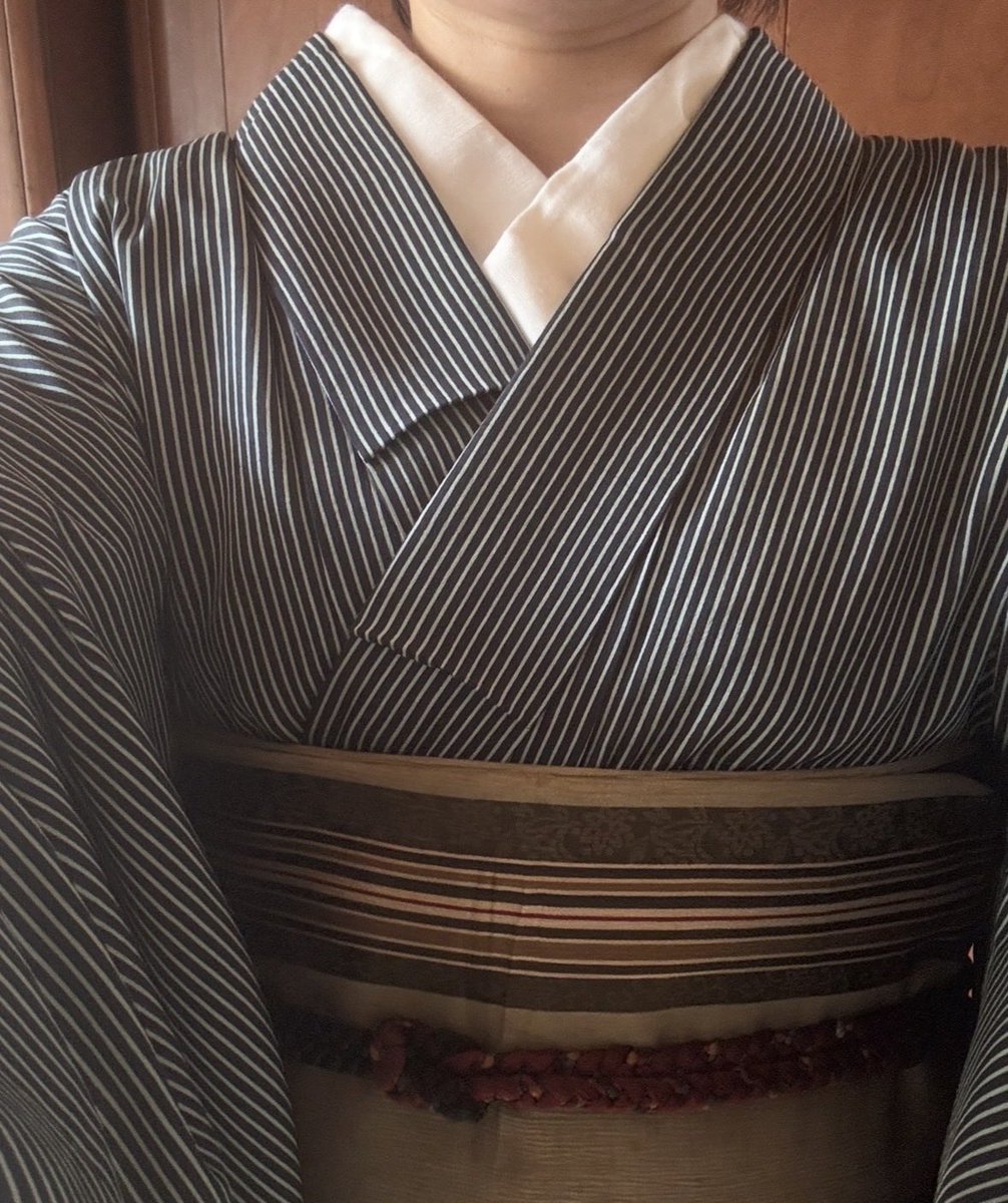 umenoponpon's tweet photo. 衿のつまり取れた～～～～～
独学着付けだから、基本的な事も分からなくて困る( ᐛ ) https://t.co/YmpdHa6Wg1