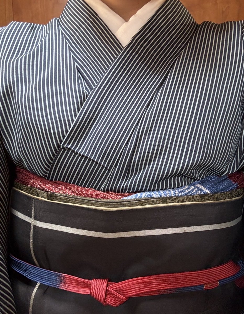 umenoponpon's tweet photo. 衿のつまり取れた～～～～～
独学着付けだから、基本的な事も分からなくて困る( ᐛ ) https://t.co/YmpdHa6Wg1