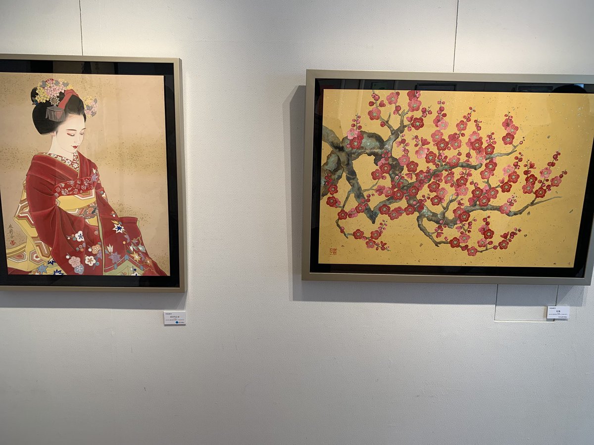 asukachanp's tweet photo. 花かんむり
gallery concept 21

日本画家・中西麻莉子
日本刺繍作家・中西彩

独特の日本画の王道『花鳥風月』は華やかで綺麗…
刺繍で描く絵は日本刺繍独特の絹、金銀の糸作りによる立体感で観る方向の変化が楽しい不思議な感じの作品

初姉妹展とは思えない相性の良い空間
@mari5_3suzu
@a8naka24 https://t.co/TLvOufOVw9
