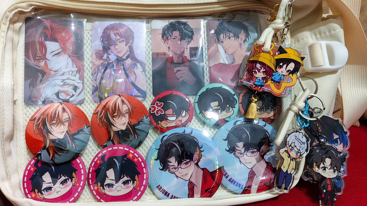 pancakaryamerch's tweet photo. Ini preview dari freebies hand mirror nya~ 😻
Nanti klo ketemu mimin pake itabag ini tgl 5 Juli di rangkaian event b'day nya bang juna tandain, toel dan palak aja freebies nya (khusus nya sesi 2 yg di JKT) semoga pada kebagian ya, see you 😉

#SeasonOfArkana #ArjunaArkana https://t.co/r5j6B8nO2Z