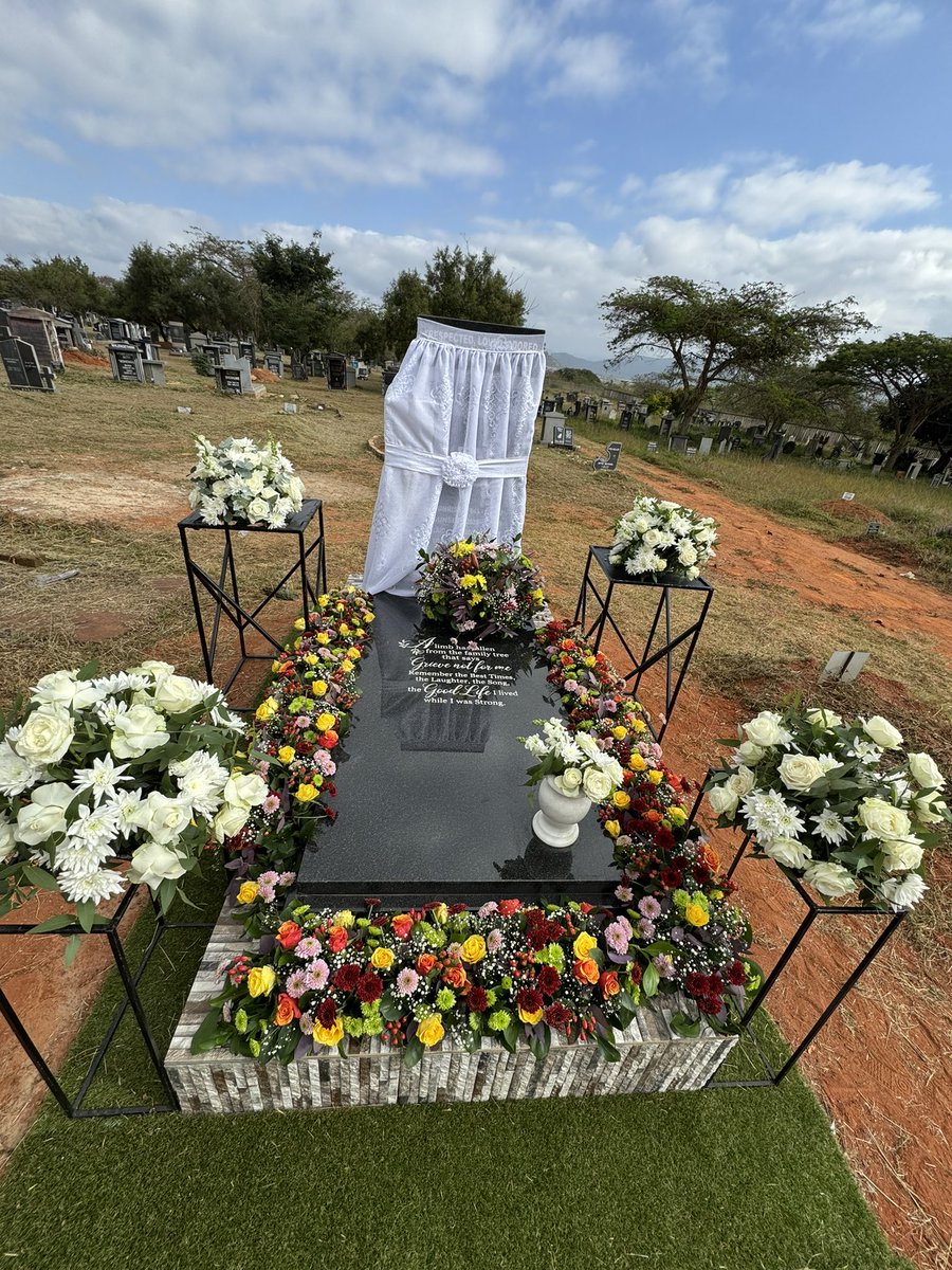 sibumabena's tweet photo. #JunePhotoDump
1. Mom’s tombstone is done ❤️
2. Judged the Mark Awards 🇿🇦
3. Scorpion Kings Live meetings at the largest stadium in Africa 🇿🇦
4. Inside the Jury Room at Cannes Lions 2026 🇫🇷 https://t.co/QLEZIZWp0V
