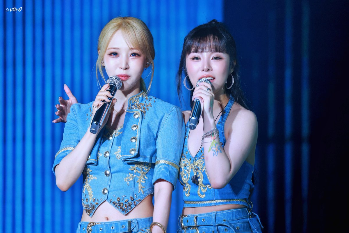 0o0_4x4ever's tweet photo. 260621 마마무 콘서트 4WARD in Seoul
#용용하면죽겠지 #yongyongdie 
#마마무 #솔라 #문별 #휘인 
#MAMAMOO #SOLAR #MOONBYUL #WHEEIN https://t.co/6KnXs1Lwcv