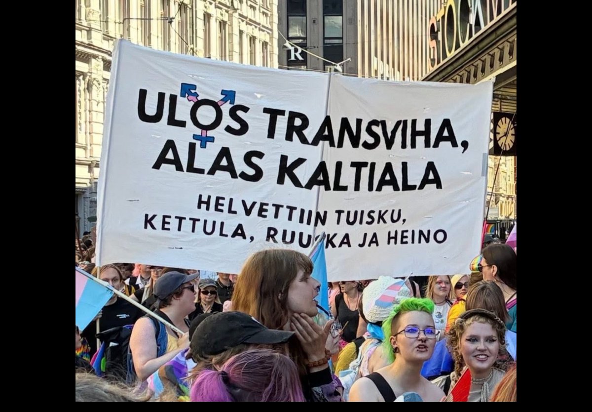 MikkoVuorenpaa's tweet photo. Odottelen tässä Tampereen yliopistolta tiukkasanaista kannanottoa, jossa tuomitaan professorien ja muidenkin yliopistotutkijoiden maalittaminen ja suoranainen väkivallalla uhkaileminen.

Hyvää huomenta. https://t.co/Bwl4gcYxuR