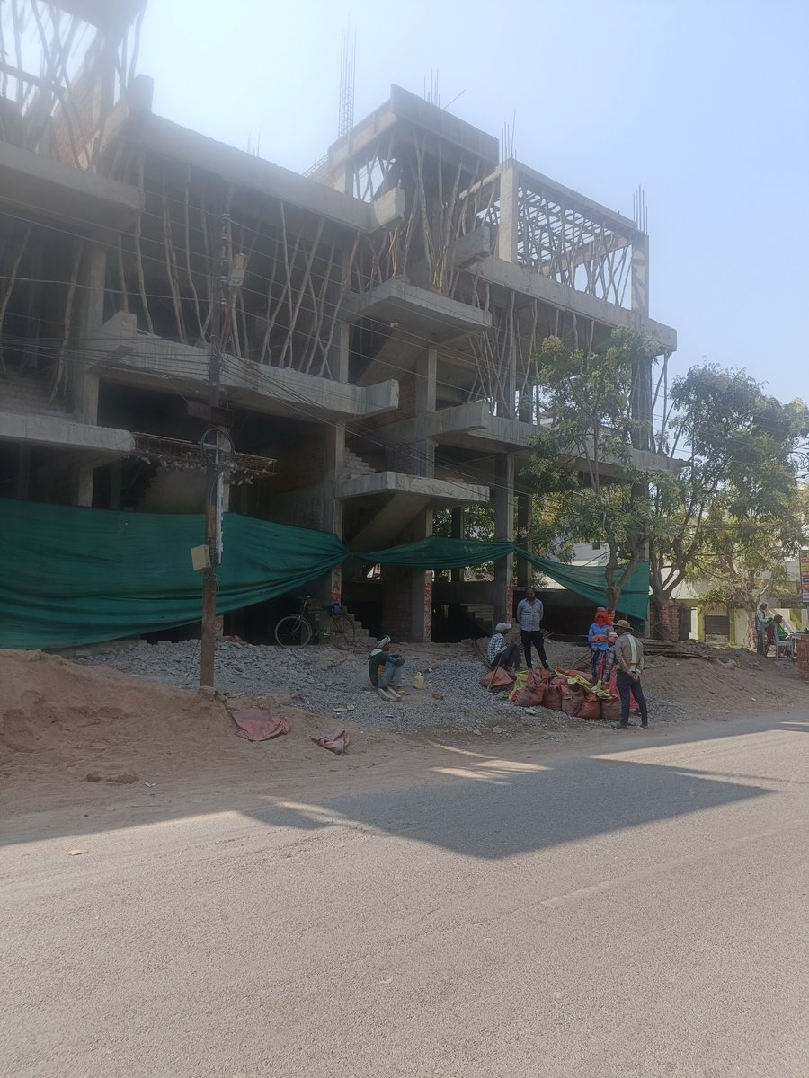 hellotaxsaver's tweet photo. @LkoDevAuthority Is anybody is watching these illigal commercial complex in sector H, LDA colony. Very soon whole citizens of this area will send complaint to CM and PMO. Huge jam on road everyday. Please look into it https://t.co/omvBu6qLXx