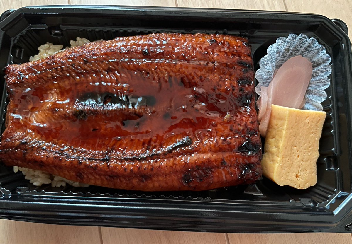 ohanan_dann's tweet photo. 今日もうなぎ！ https://t.co/5H0m4nqWyU