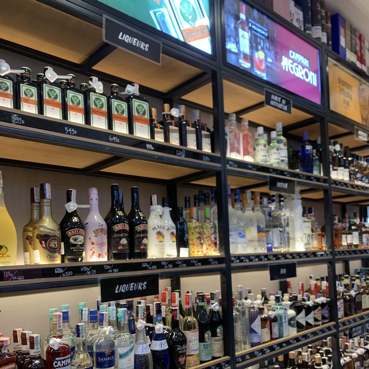 miudnight's tweet photo. does buying alcohol count as an end-of-the-month necessity? https://t.co/1e2B9y7ytX