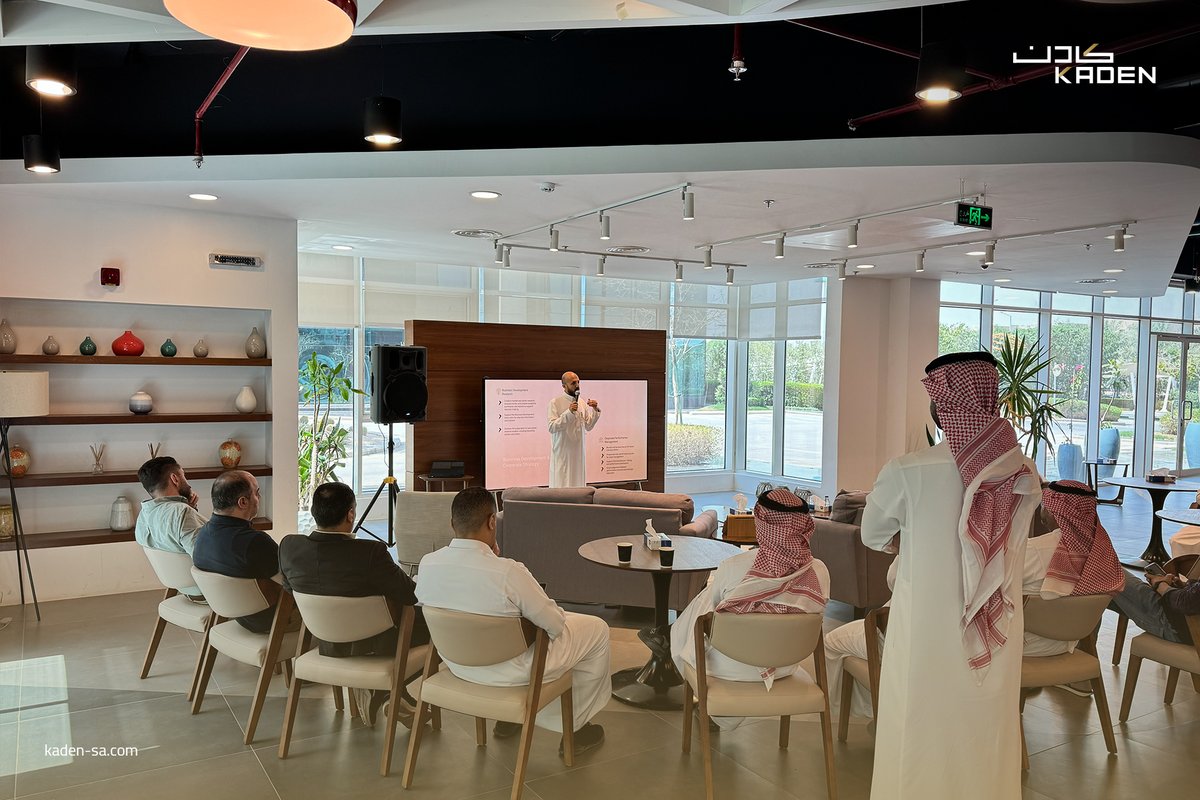 KadenInvest's tweet photo. نواصل في #كادن تعزيز التواصل الداخلي بين قطاعاتنا من خلال تنظيم فعالية “كادن بريك”، التي استضافت قطاع الاستثمار والنمو، بهدف التعريف بدور القطاع وآلية عمله في استكشاف الفرص الاستثمارية ودراستها، إلى جانب استعراض أبرز مستجدات القطاع، بما يسهم في تعزيز التكامل بين القطاعات ودعم تحقيق مستهدفات كادن الاستراتيجية.