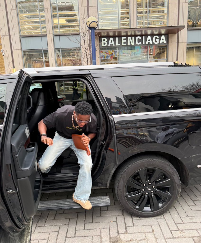 KINGKLC001's tweet photo. The person who inspired me to start trading.

001 👑🔥no one can take his position in this industry. @Habbyforex_📊 https://t.co/Yps1kbO6WP