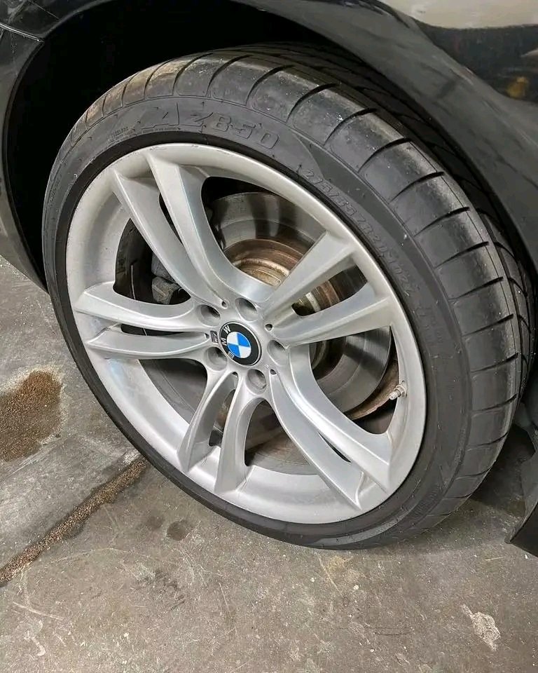MaxLaurent77's tweet photo. Pièces BMW 750i F01 disponibles 🔥

💶 Pare-chocs avant : 400 €
💶 Pare-chocs arrière : 350 €
💶 Jantes : 1 000 €
💶 Boîte de vitesses : 800 €
💶 Phares : 250 € / unité
💶 Support de radiateur : 500 €
💬 Telegram : https://t.co/mBH8RMtwKC

#BMW #750i #PiecesBMW  #France https://t.co/LWD7hGjPxs