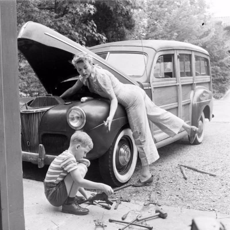 Ivycottagebaker's tweet photo. #toolboxTuesday @EightMike @jim_knipe @RubnIsRacing @Von_Lala_land @MauroBeltramo @JayAtkins66 @GordonMercedes9 https://t.co/eRblo80JTE