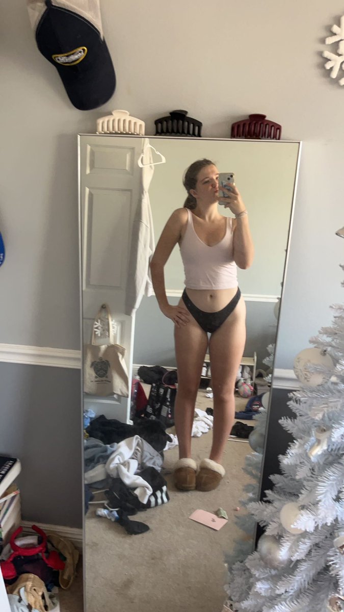 Hawknkwe's tweet photo. Part 9 of Ali the webslut and her amazing body https://t.co/6koIBynsRH