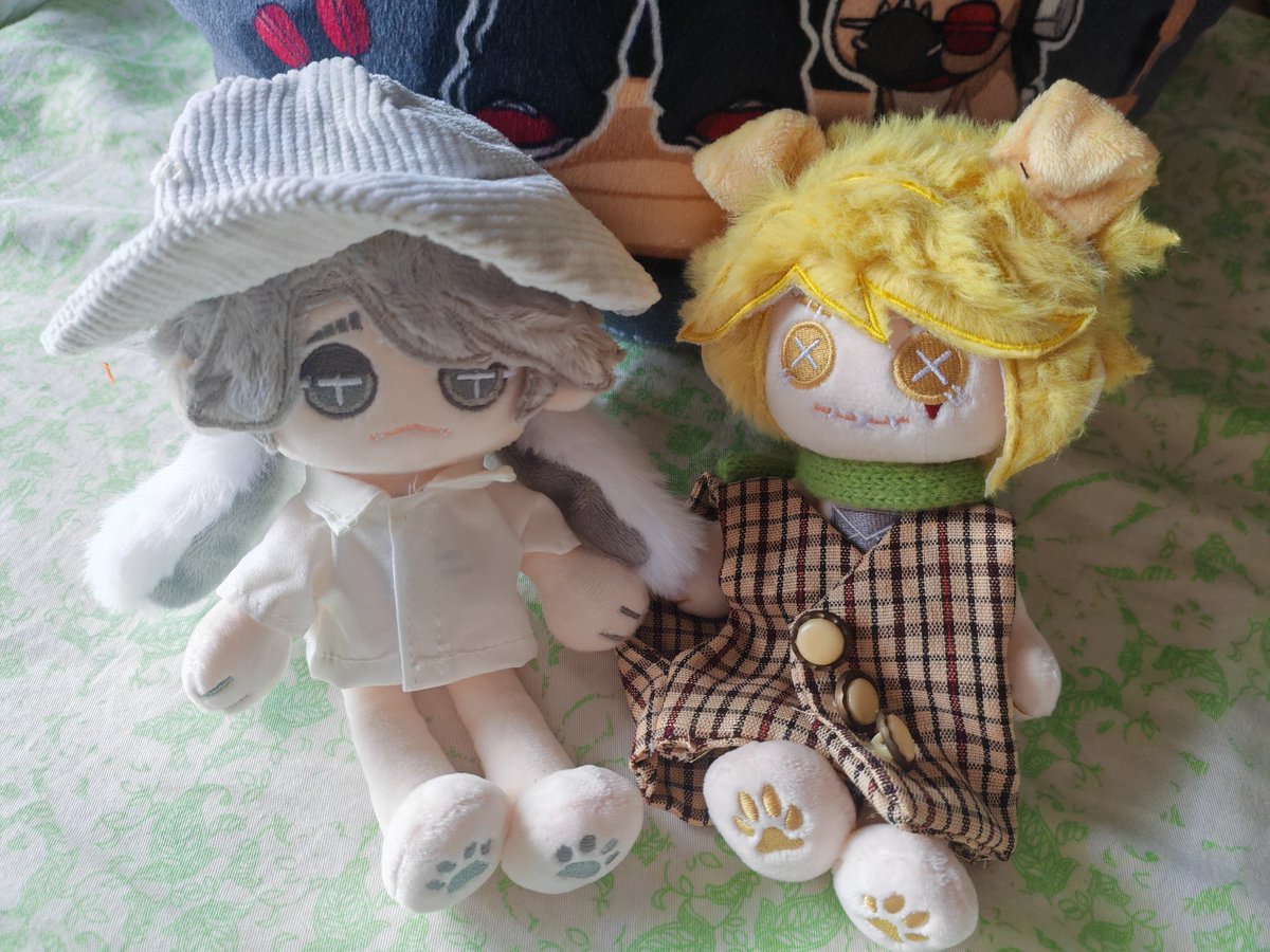 Lin_watermelons's tweet photo. 衣服还没到，暂时先穿着。 https://t.co/9sBsmiW1bs
