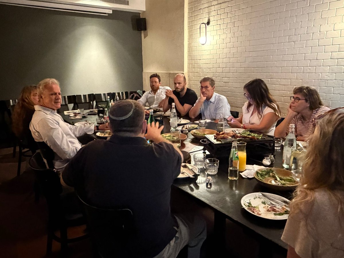 MediaCentralJer's tweet photo. MediaCentral recently hosted former Israeli Ambassador to the United States @DrMichaelOren , who briefed a small group of international journalists at an exclusive lunch in Tel Aviv. https://t.co/KdYldz83U2
