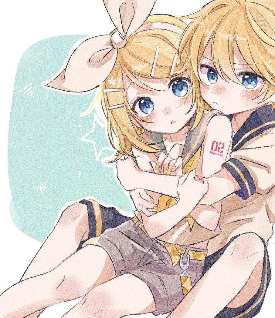 ppy_t0_0's tweet photo. レンくん事故ったけどリンちゃんかわいいからみてみてみて https://t.co/LyfQx0cVec
