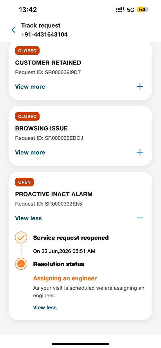 itsmepkv's tweet photo. @JioCare @reliancejio @JioCare sharing the screenshot of the service request page. It is not visible since last 10 days . Pls provide me a solution or refund the money back immediately @TRAI #jiofiberscam #InternetOutage #cheating https://t.co/p2plOShuv0