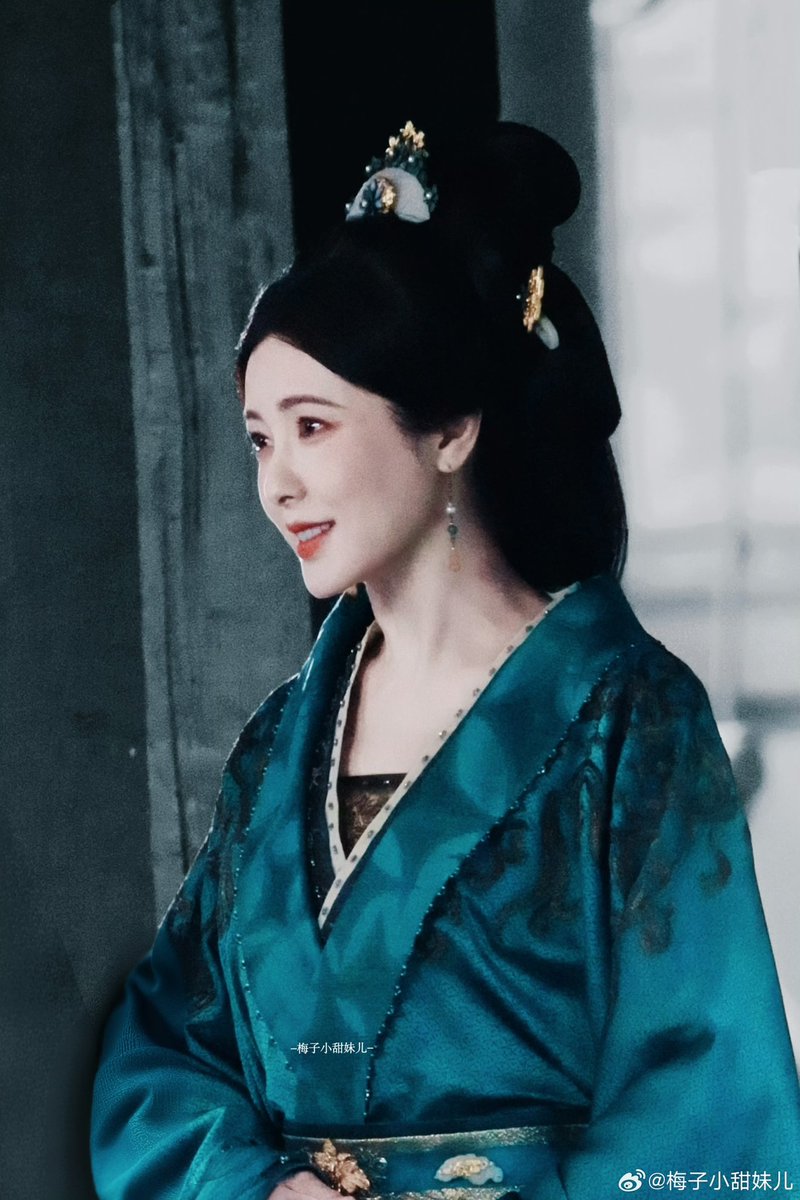 Cakemunley's tweet photo. น���่คือพี่สาวหรงอัน 🤣🤣🤣 
บอกแค่นี้ ในซร เดากันเอง 

0907 #百花杀  #บุหงาซ่อนคม 
หรงกุ้ยเฟย รับบทโดย เจิงหลี 

曾黎姐姐🍐🫶🏻❤️

#เจิงหลี #zengli #曾黎 https://t.co/J1j0iH3Pqy