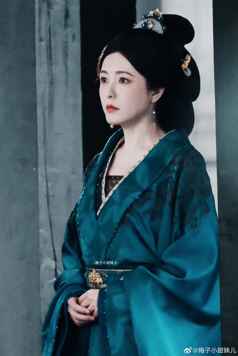 Cakemunley's tweet photo. น���่คือพี่สาวหรงอัน 🤣🤣🤣 
บอกแค่นี้ ในซร เดากันเอง 

0907 #百花杀  #บุหงาซ่อนคม 
หรงกุ้ยเฟย รับบทโดย เจิงหลี 

曾黎姐姐🍐🫶🏻❤️

#เจิงหลี #zengli #曾黎 https://t.co/J1j0iH3Pqy