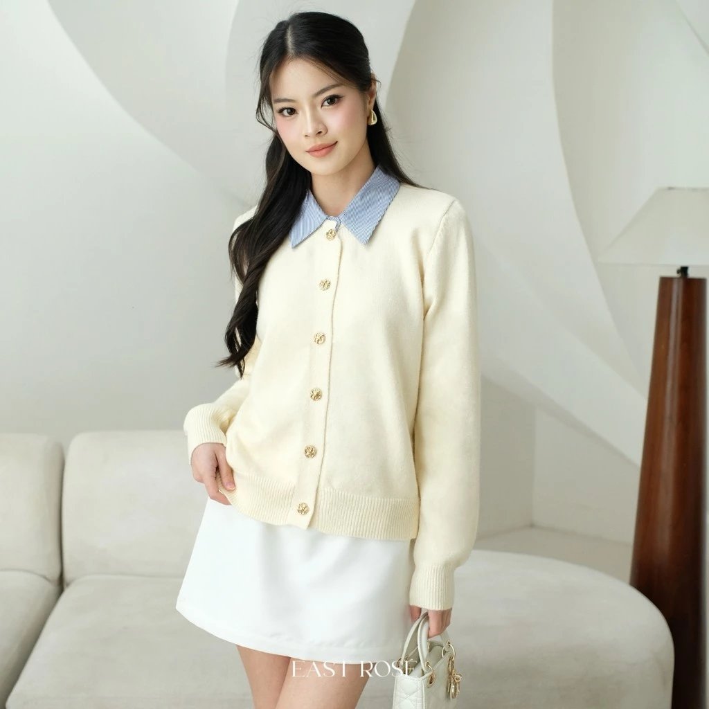 Penyuzy's tweet photo. POV: pengen vibes old money, tapi maunya tetap hemat. 🤏🥹✨ Untung nemu Brooks Cardigan Rajut ini. Dipakai langsung kelihatan manis dan classy banget. Ratingnya juga udah ⭐5

🔗 https://t.co/xnAFfvThtT https://t.co/50yn2qQK6I