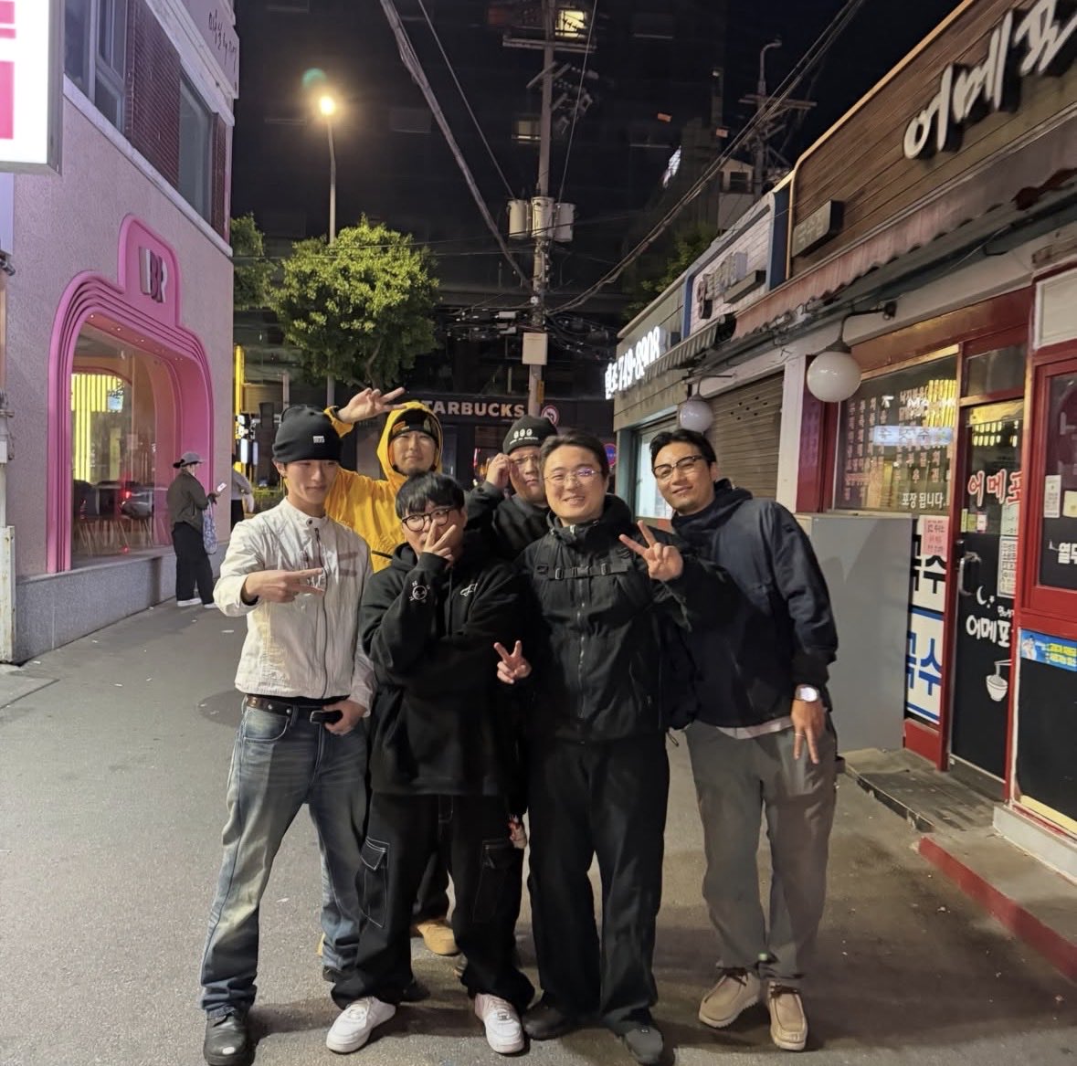 dailyjunseok's tweet photo. youngjay93 instagram post update with junseok

#오준석 #OHJUNSEOK https://t.co/23Xfh6QLLv