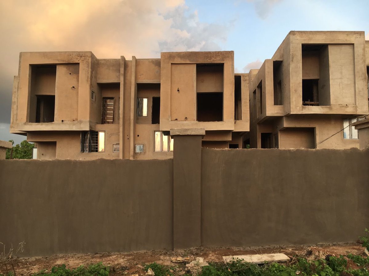 SirJarus's tweet photo. - Lagos State
- FCT
- Kwara State
- Niger State 

Footprint in 11% of Nigerian states. 

Patronize @JarusHomes for your residential and commercial property investment. https://t.co/bigO2cTIK8