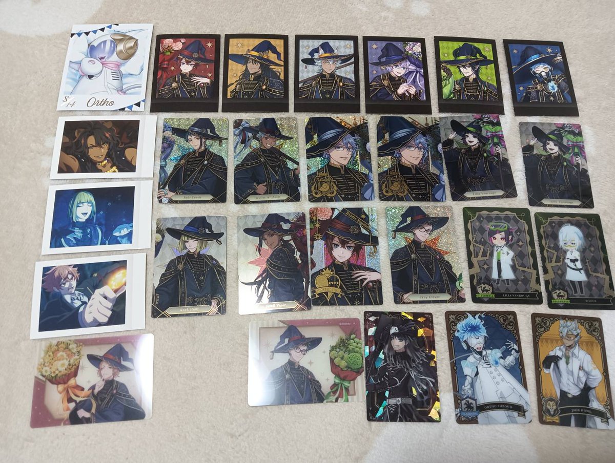 kappunko's tweet photo. ツイステ　交換��買取

譲　画像1,2,3枚目のグッズ＜＜定価＋送料
　　
求　画像４枚目＜同異種セベク＜同異種イデア、シルバー
　
三枚目のグッズとの交換の際、時間がかかる可能性があります。
ツイステ展イデアのみ缶バッチとの交換も可能です。
なんでも検討します。
気軽にお声かけください。 https://t.co/bZhUOqU2w9