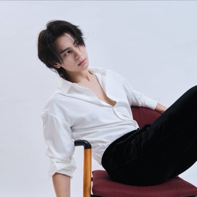 artitbank's tweet photo. #NewProfilePic https://t.co/WnkLUkBwNA