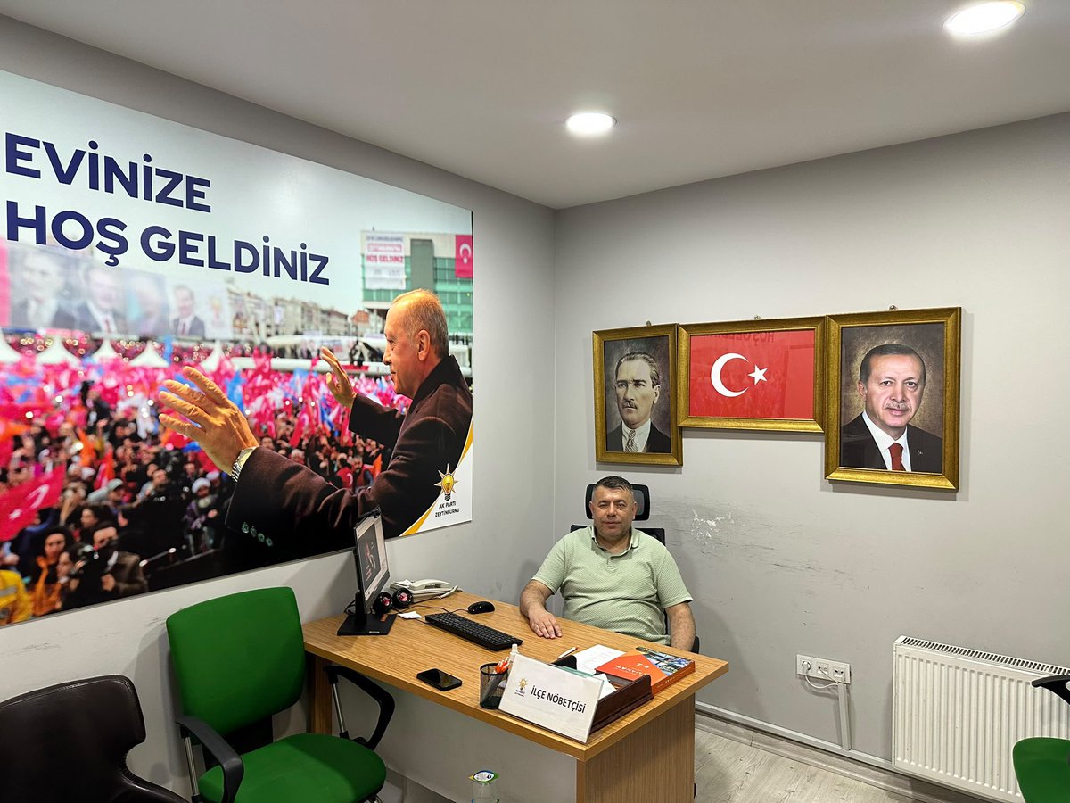 akzeytinburnu's tweet photo. Zeytinburnu İçin Nöbetteyiz🇹🇷

Bugün AK Parti Zeytinburnu İlçe Nöbetçimiz  Yönetim kurulu üyemiz
Ahmet Kaya @akaya0202 

⏰10.00-17.00 arası
Soru, görüş ve önerileriniz için bizleri arayabilir veya ziyaret edebilirsiniz.

📞 0(212) 416 30 86

https://t.co/xOkzjYFqFe https://t.co/PrqU6tPrcM