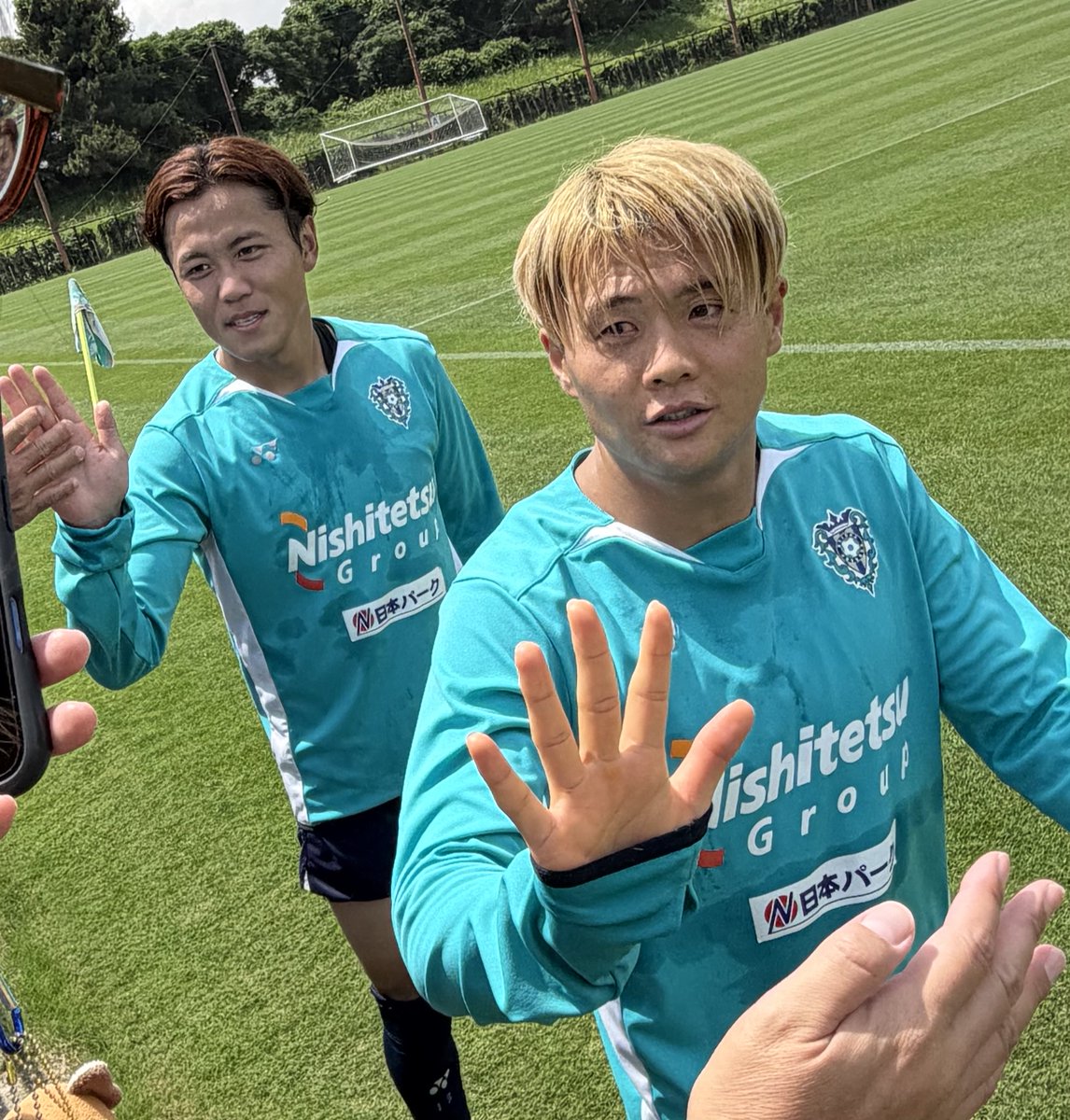 yayocoba3117's tweet photo. 元鹿島の2人😊
#アビスパ福岡 https://t.co/ispjj4RG8C
