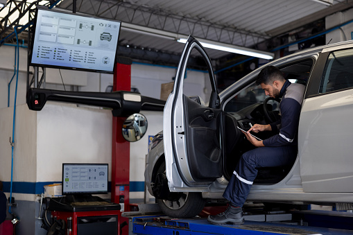 ceinorsl's tweet photo. En #Ceinor compartimos y hablamos el mismo lenguaje que los profesionales de los talleres de automoción, con el ERP #GENES líder en el sector, adaptado a los nuevos cambios para la facturación, electrónica y Verifactu, con la garantía de #Ceinor, infórmate, únete a #GENES !!! https://t.co/0V2jyg9EEd