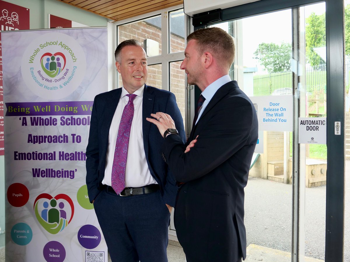 Education_NI's tweet photo. Education Minister Paul Givan attended a Being Well Doing Well celebration event at St Bernard's Primary School, Glengormley last week. 

The event was hosted by the Education Authority and celebrated the schools who signed up to the programme and committed to a whole school approach to emotional health and wellbeing. 

The Minister heard about the positive impact of the programme and presented a commemoration plaque to the school for their involvement.

@stbernardspsgg @Ed_Authority