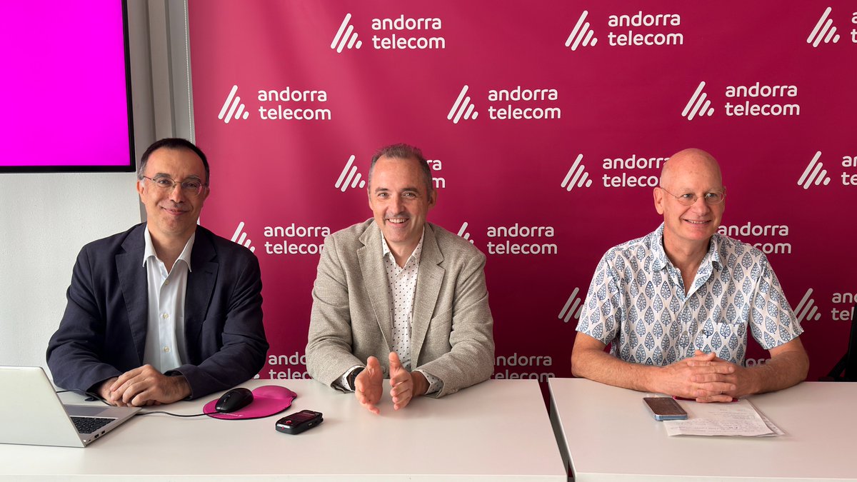 AndorraTelecom's tweet photo. Andorra acollirà, per primera vegada, la final nacional de la #WorldRobotOlympiad.

Els dies 12 i 13 de setembre, 120 equips d'Espanya i Andorra competiran en una cita que reforça el nostre compromís amb les vocacions #STEAM i amb el talent que construirà el futur.

T'expliquem tots els detalls 👇
https://t.co/C1qncGVKCz