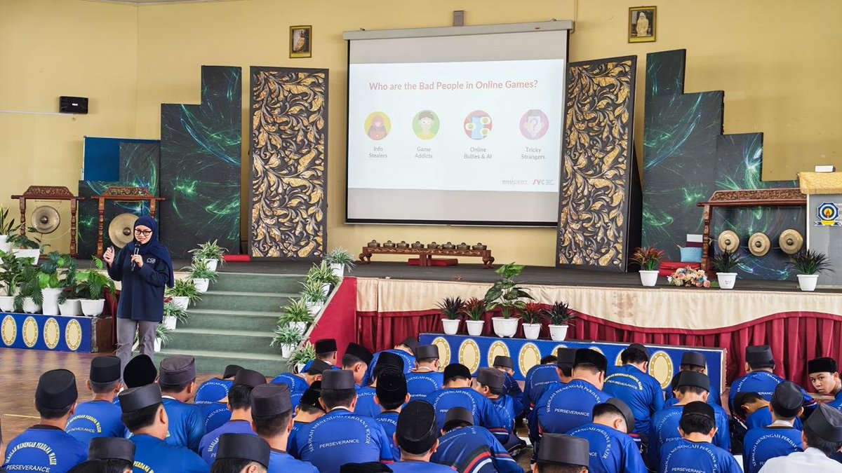 BruneiCERT's tweet photo. BruCERT conducted a cybersecurity awareness talk at Sekolah Menengah Perdana Wazir, KB this morning, attended by approximately 236 students.  The session, “Play Smart, Play Safe,” highlighted the importance of staying safe, responsible, and mindful while gaming online. https://t.co/jXtDPG6w1U